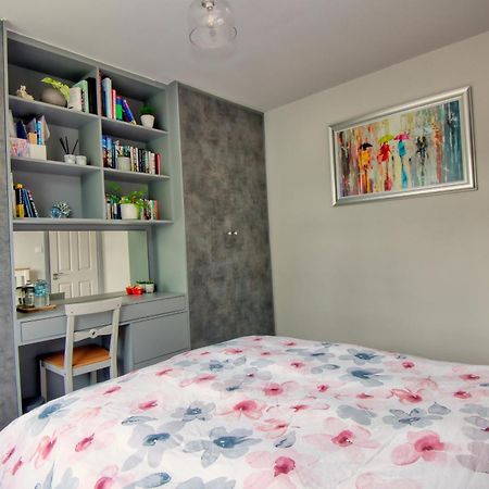 Spacious Double Room With Private Bathroom In Quiet Area Only 20 Min To Central London Streatham Vale Bagian luar foto