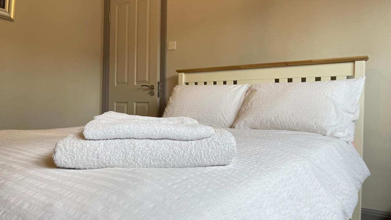 Spacious Double Room With Private Bathroom In Quiet Area Only 20 Min To Central London Streatham Vale Bagian luar foto