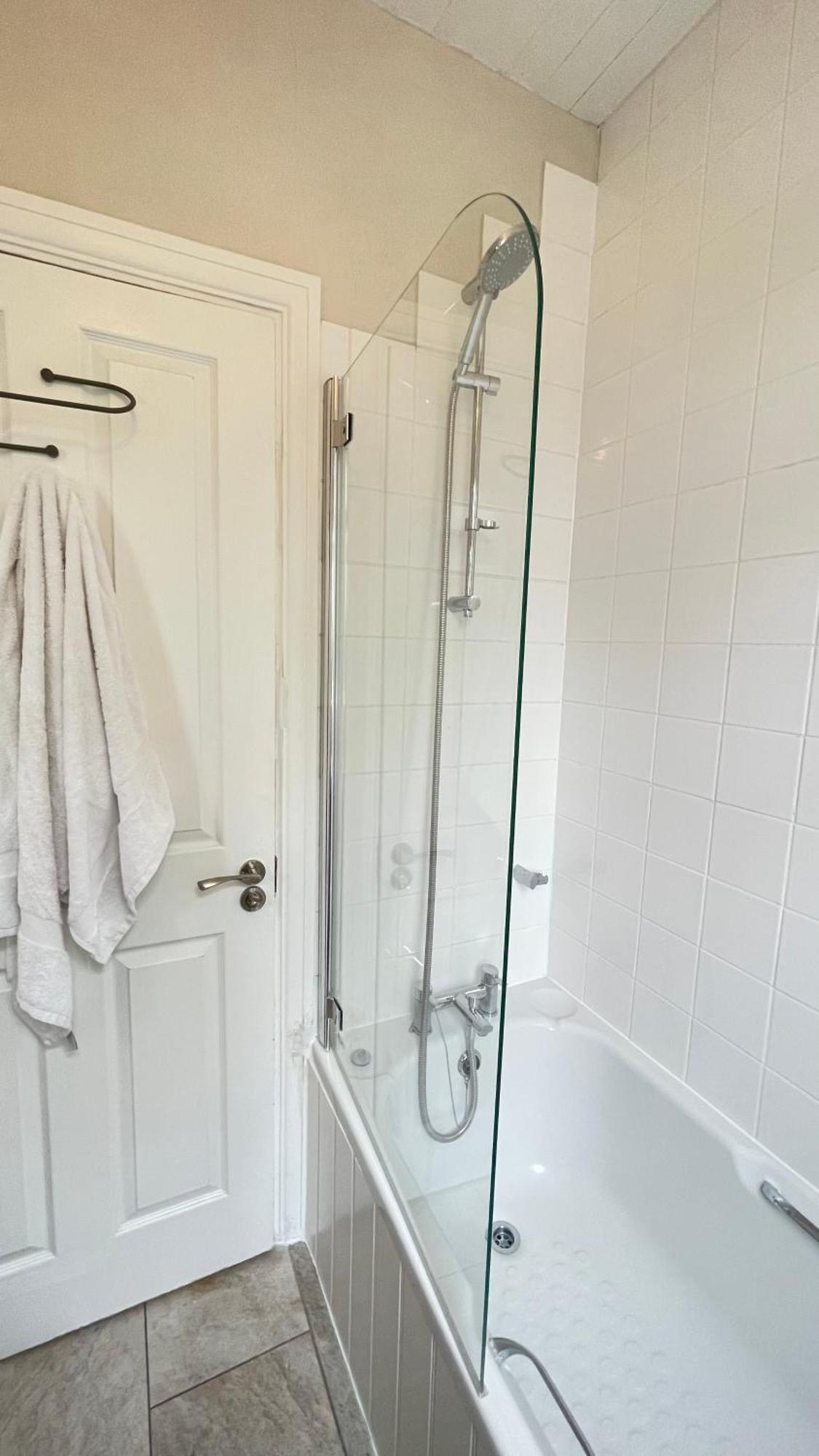 Spacious Double Room With Private Bathroom In Quiet Area Only 20 Min To Central London Streatham Vale Bagian luar foto